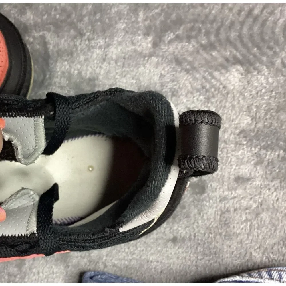 Nike Men's Black and Orange Athletic Shoes - Picture 16 of 16